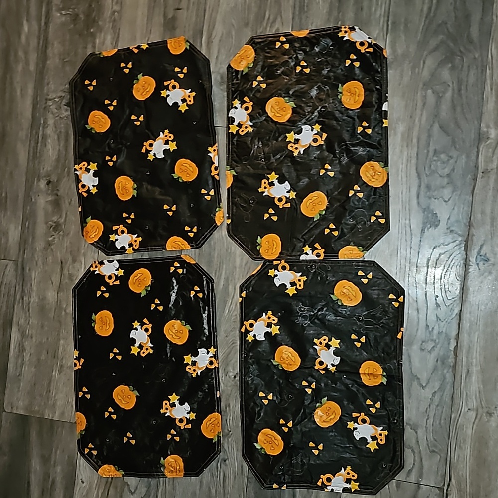 Vintage spooky placemats 4pc black & orange b9